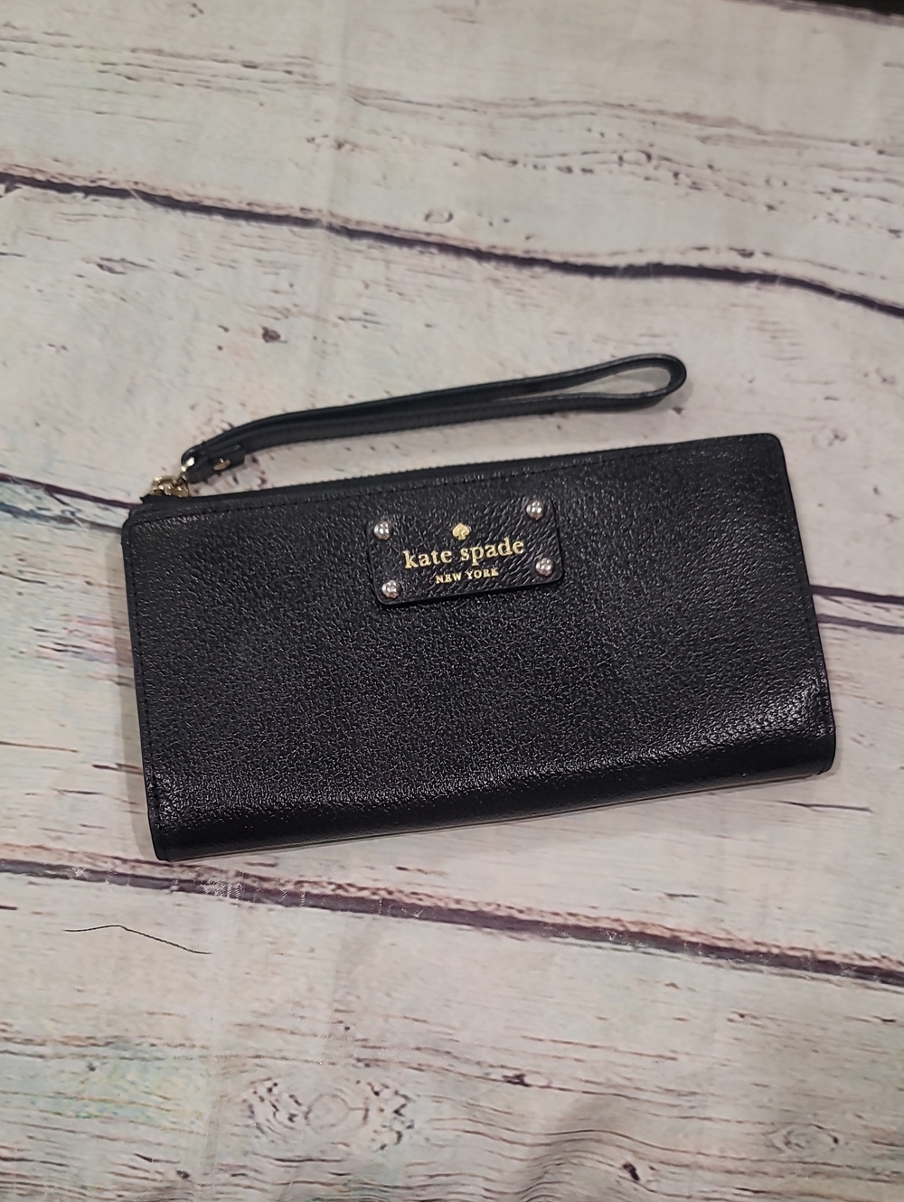 Large Kate Spade Zip Around W Handle Wallet